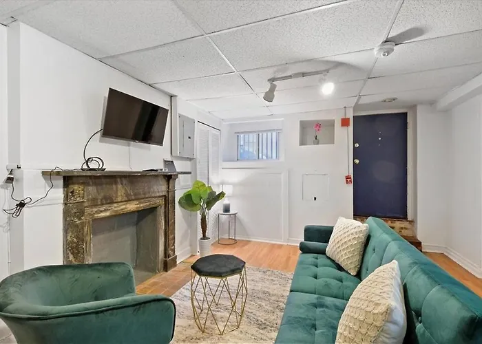 Premium Apt In Prime Locale
